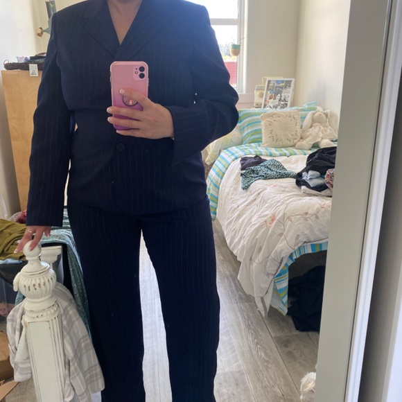 Le suit - Picture 2 of 8